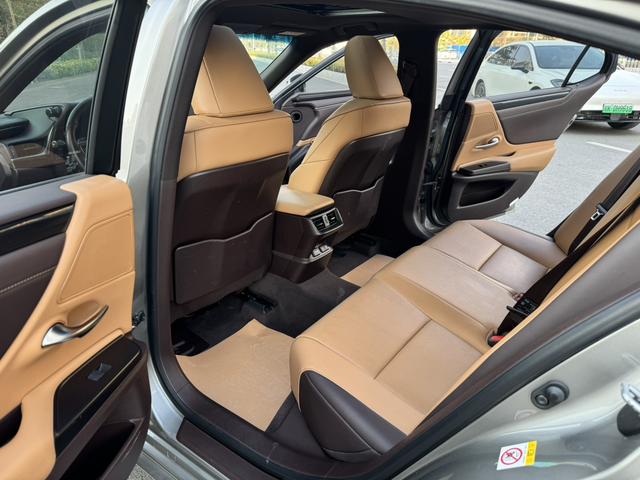 Lexus ES 2018 200 Excellence China VI – фото 7