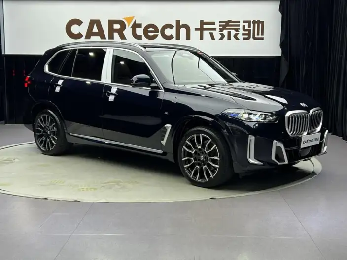 BMW X5 2023 Model xDrive40Li M Sports Set – фото 3
