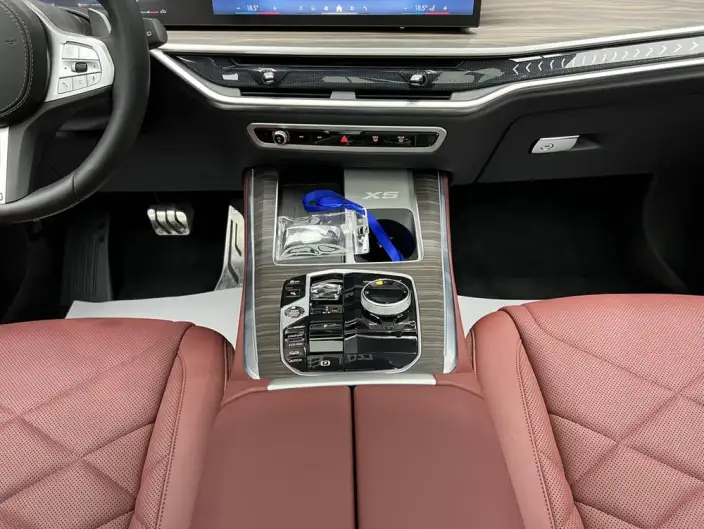 BMW X5 2023 Model xDrive40Li M Sports Set – фото 7