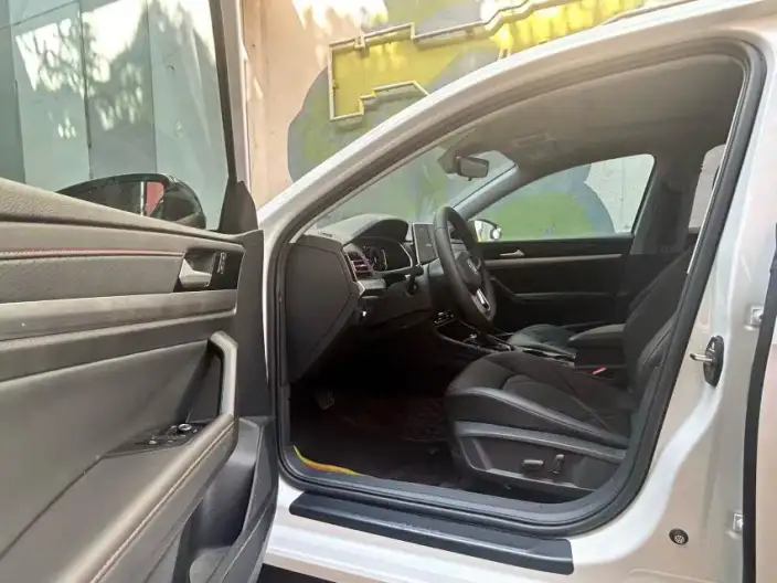 Volkswagen Lavida 2024 Model 300TSI DSG Starry Sky Leading Edition – фото 8
