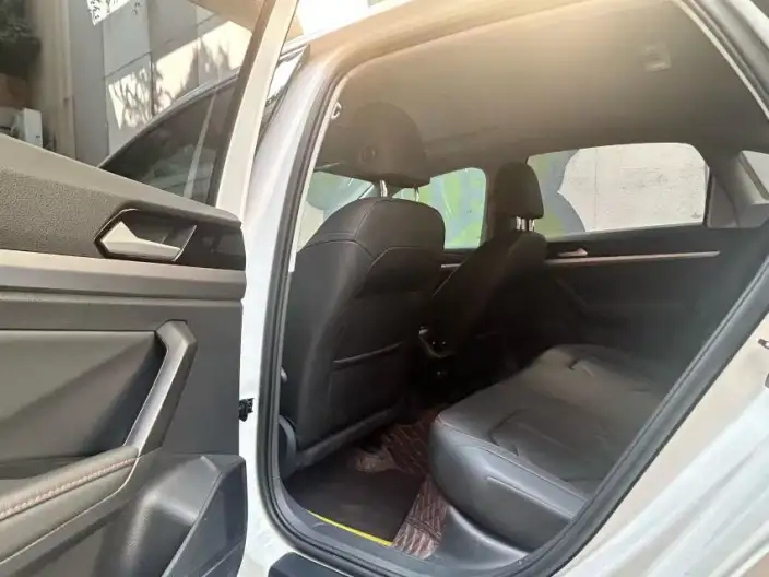 Volkswagen Lavida 2024 Model 300TSI DSG Starry Sky Leading Edition – фото 9