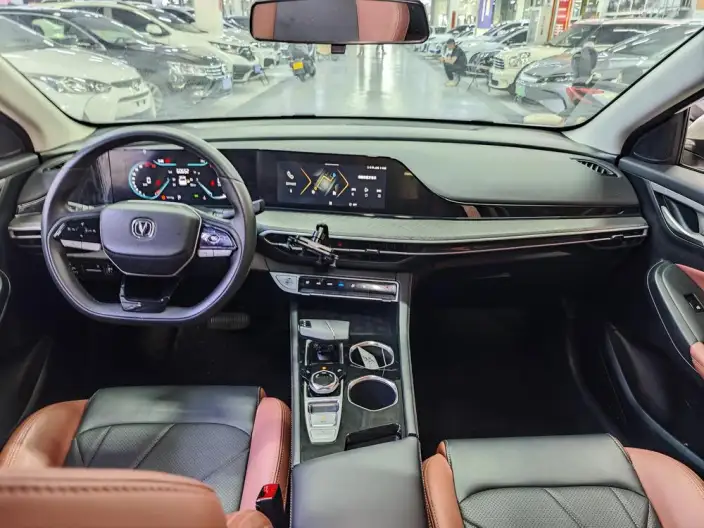 Changan Eado 2023 Model PLUS Changxiang Edition Blue whale NE 1.4T GDI DCT Noble Model – фото 9