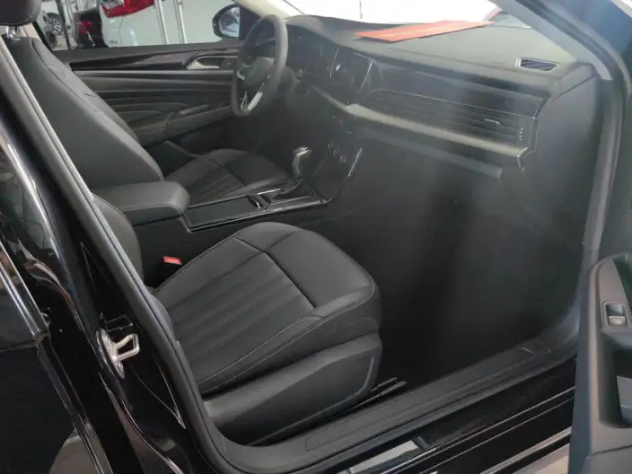 Volkswagen Passat 2022 Model 280TSI Business Edition – фото 8