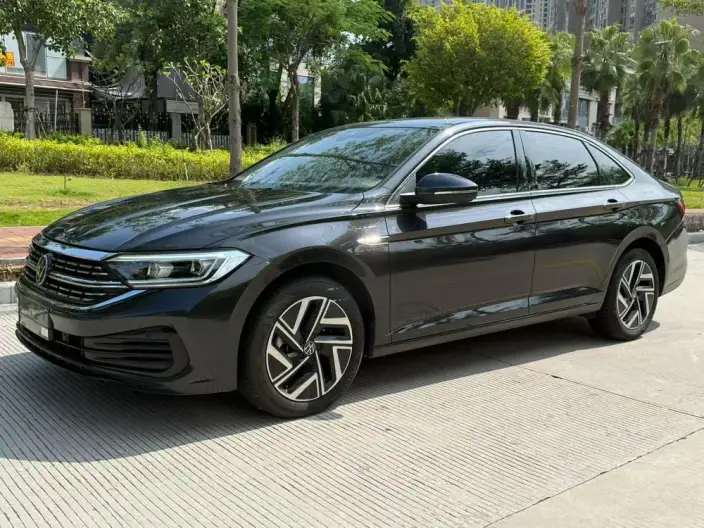 Volkswagen Sagitar 2025 Model 300TSI DSG Beyond Edition – фото 1