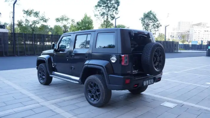 BAIC BJ40 2023 Model 2.0D Automatic 4WD Blade Hero Edition Warrior Model