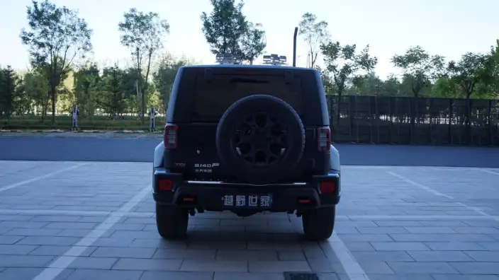 BAIC BJ40 2023 Model 2.0D Automatic 4WD Blade Hero Edition Warrior Model – фото 5
