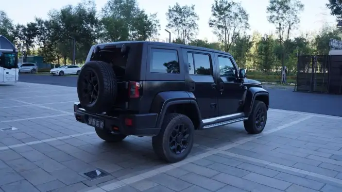BAIC BJ40 2023 Model 2.0D Automatic 4WD Blade Hero Edition Warrior Model – фото 6