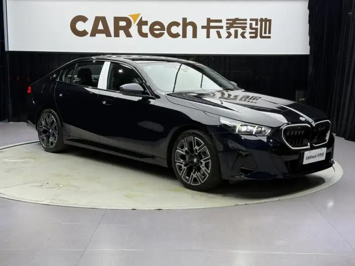BMW 5 Series 2026 Model 530Li Exclusive Model M Sports Set