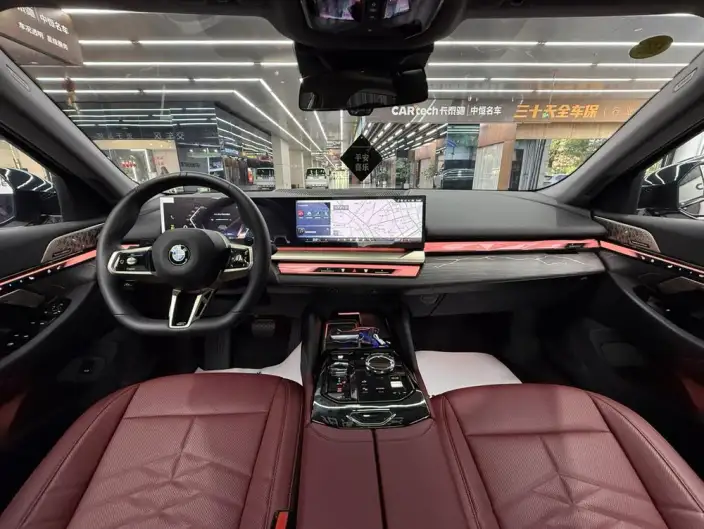 BMW 5 Series 2026 Model 530Li Exclusive Model M Sports Set – фото 10