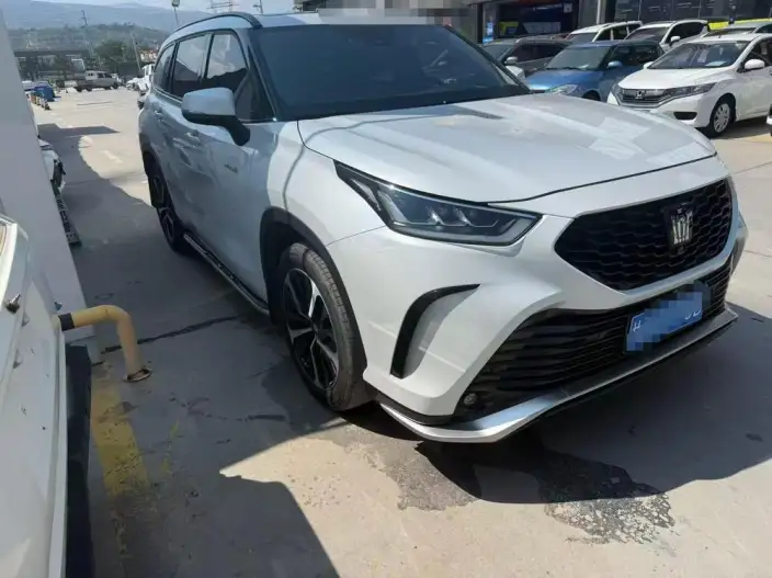 Crown Kluger 2023 Model Intelligent Hybrid 2.5L E-CVT 4WD Premium Edition – фото 3