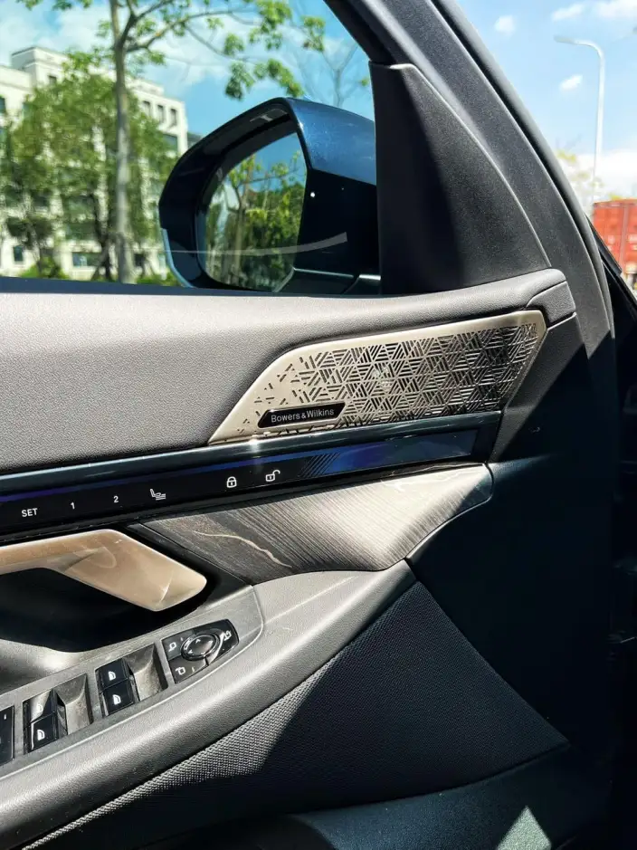 BMW 5 Series 2024 Model 530Li Exclusive Model M Sports Set – фото 5