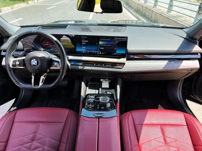 BMW 5 Series 2024 Model 530Li Exclusive Model M Sports Set – фото 8