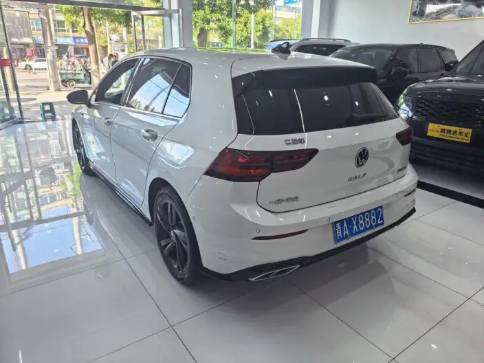 Volkswagen Golf 2023 Model Facelift 280TSI DSG R-Line Lite – фото 4