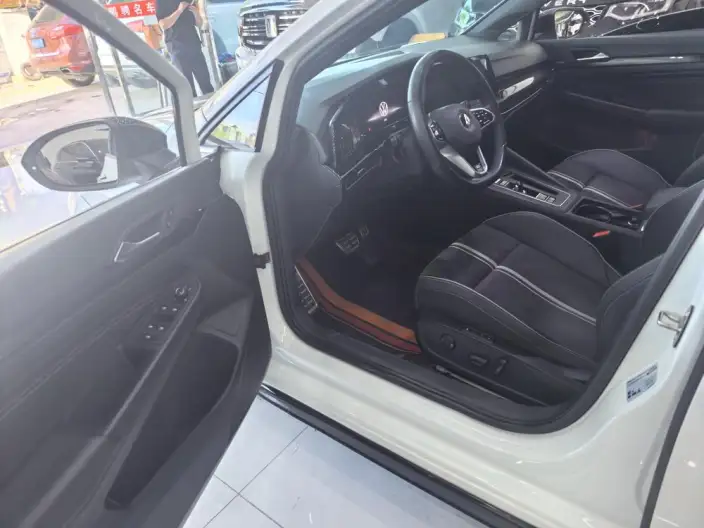 Volkswagen Golf 2023 Model Facelift 280TSI DSG R-Line Lite – фото 9