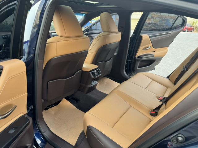 Lexus ES 2018 200 Excellence China VI – фото 7