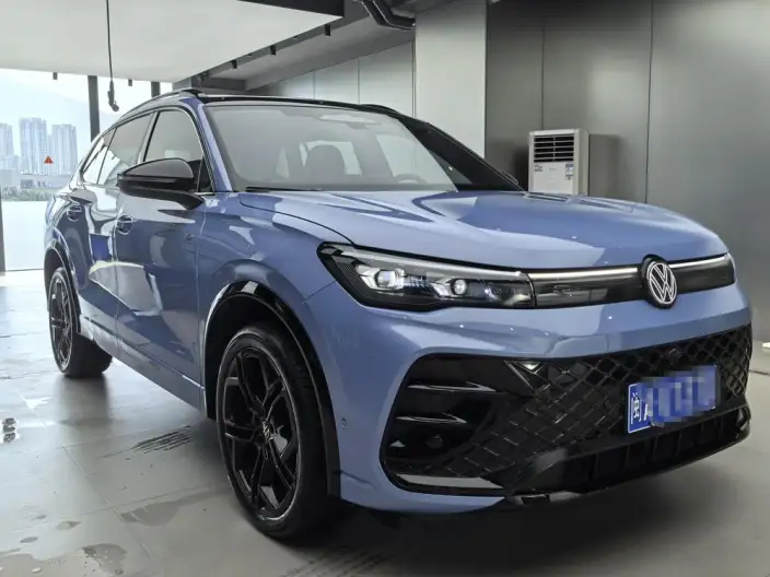Volkswagen Tiguan L 2025 Model Pro 380TSI 4WD R-Line Zhizun Edition – фото 2