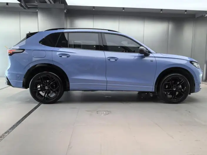 Volkswagen Tiguan L 2025 Model Pro 380TSI 4WD R-Line Zhizun Edition – фото 6