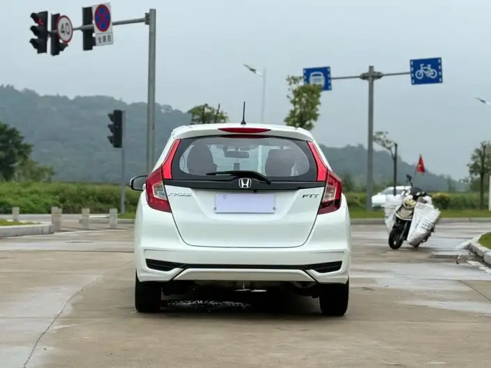 Honda Fit 2020 Model 1.5L CVT Comfort Edition – фото 6