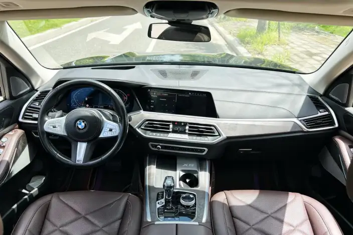 BMW X5 2023 Model xDrive30Li M Sports Set – фото 6