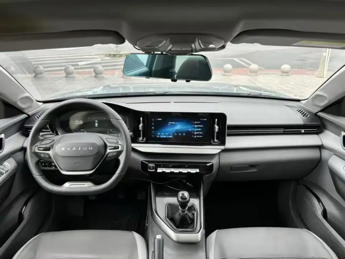 Baojun RC-5 2020 Model 1.5L Manual Smart Shine Luxury Model – фото 7