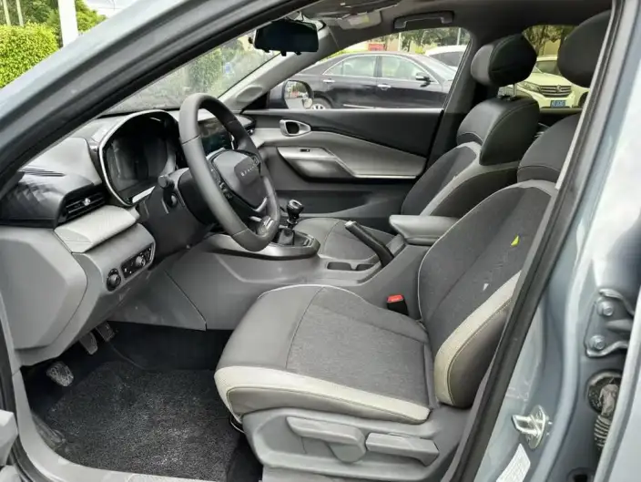 Baojun RC-5 2020 Model 1.5L Manual Smart Shine Luxury Model – фото 8