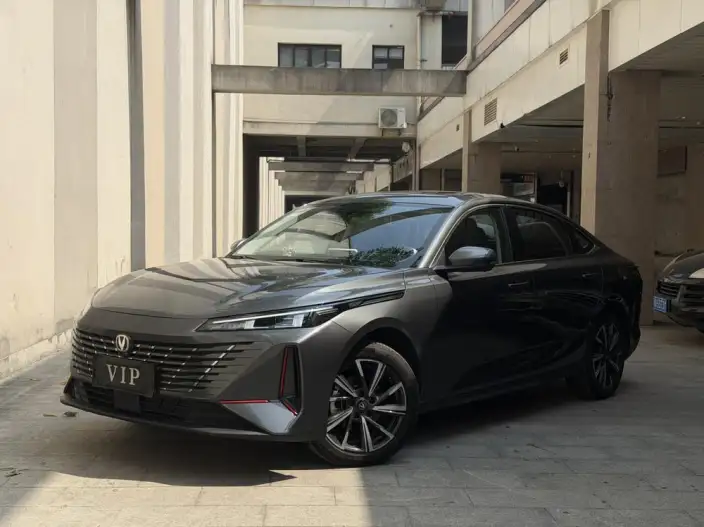 Changan Eado 2026 Model 1.5T DCT Classic Edition – фото 1