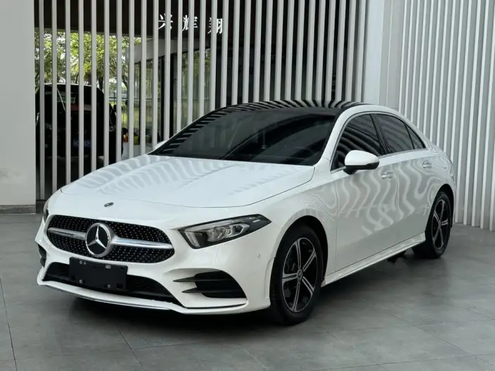 Mercedes-Benz A-class 2022 Model Facelift II A 200 L Sports sedan Fashion Edition – фото 1