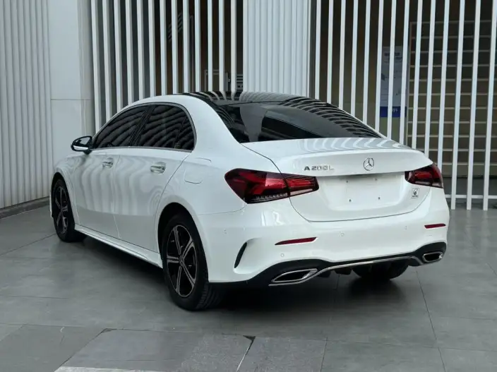 Mercedes-Benz A-class 2022 Model Facelift II A 200 L Sports sedan Fashion Edition – фото 4