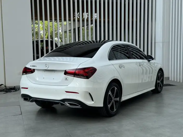 Mercedes-Benz A-class 2022 Model Facelift II A 200 L Sports sedan Fashion Edition – фото 6