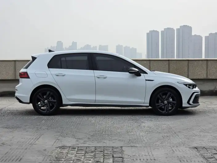 Volkswagen Golf 2021 Model 280TSI DSG R-Line – фото 7