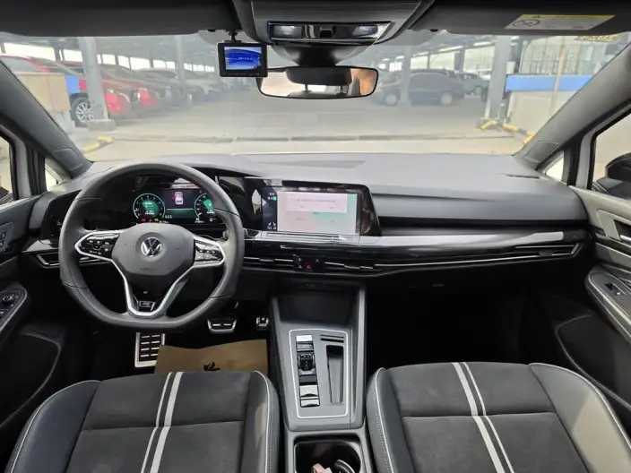 Volkswagen Golf 2021 Model 280TSI DSG R-Line – фото 9