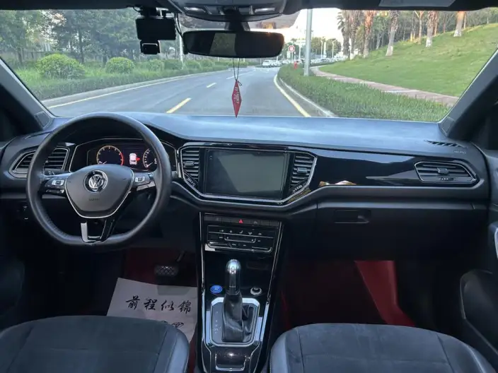 Volkswagen T-Roc 2020 Model 280TSI DSG 2WD Luxury Model – фото 7