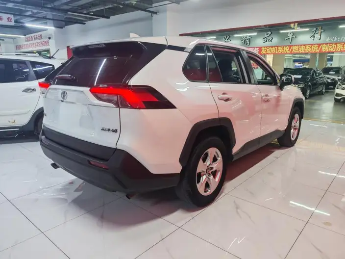 Toyota RAV4 2024 Model 2.0L CVT 2WD Urban Edition – фото 5