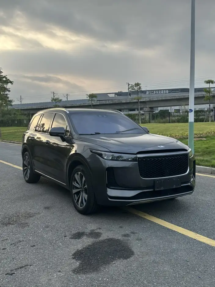 Li Auto ONE 2020 Model Extended Range 6 seat Edition – фото 3