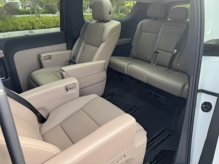 Li Auto MEGA 2025 Model Home Family Special Edition – фото 5