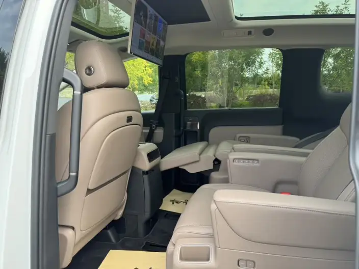 Li Auto MEGA 2025 Model Home Family Special Edition – фото 8