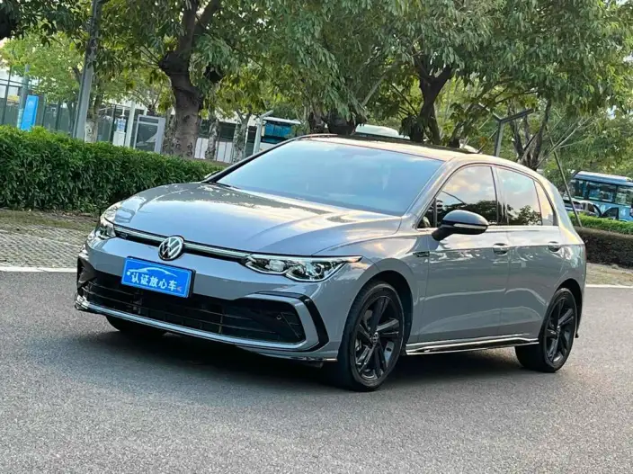 Volkswagen Golf 2023 Model 280TSI DSG R-Line Lite – фото 1