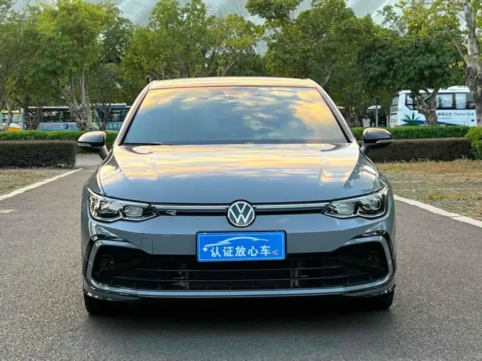 Volkswagen Golf 2023 Model 280TSI DSG R-Line Lite – фото 2
