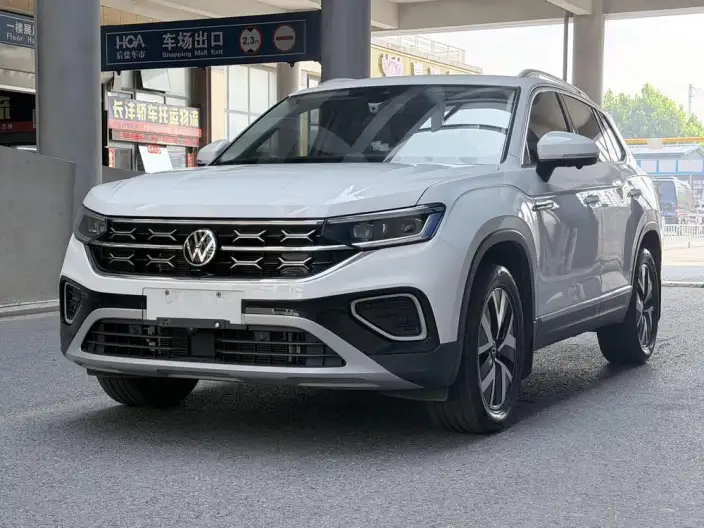 Volkswagen Tayron 2023 Model 280TSI 2WD Luxury Plus Advanced version – фото 1