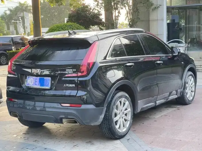 Cadillac XT4 2020 Model 28T 2WD Luxury Model – фото 4