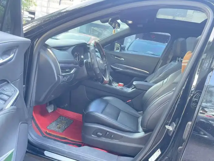 Cadillac XT4 2020 Model 28T 2WD Luxury Model – фото 7