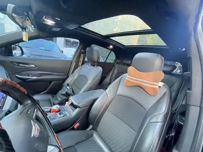 Cadillac XT4 2020 Model 28T 2WD Luxury Model – фото 8