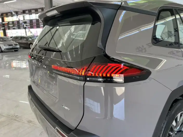Toyota RAV4 2026 Model Hybrid 2.0L 2WD Deluxe Edition – фото 6