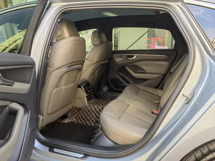 Audi A6L 2026 Model 2.0T quattro Exclusive Model – фото 8