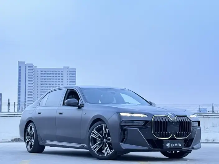 BMW 7 Series 2023 Model 740Li Exclusive Model M Sports Set – фото 3