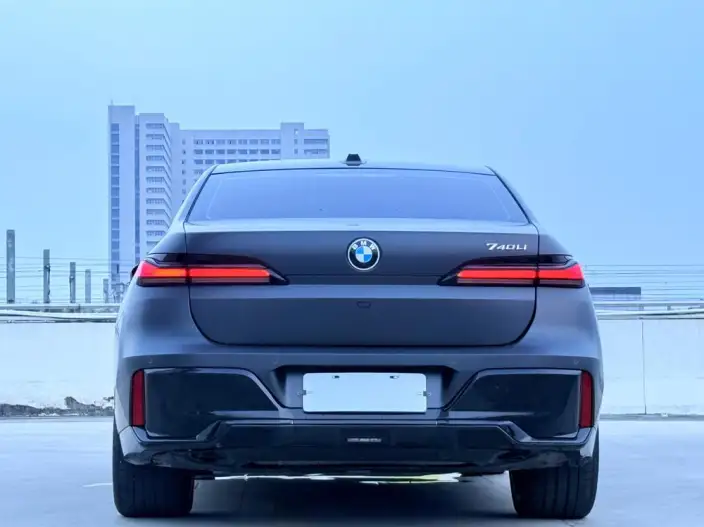 BMW 7 Series 2023 Model 740Li Exclusive Model M Sports Set – фото 5
