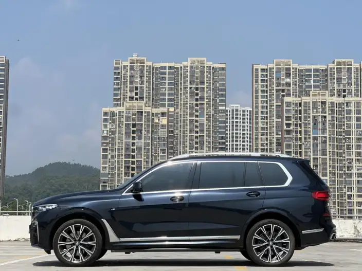 BMW X7 2021 Model xDrive40i Executive Model M Sports Set – фото 4