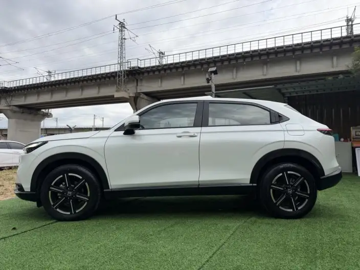 Honda Vezel 2023 Model 1.5L CVT Elite Edition – фото 4