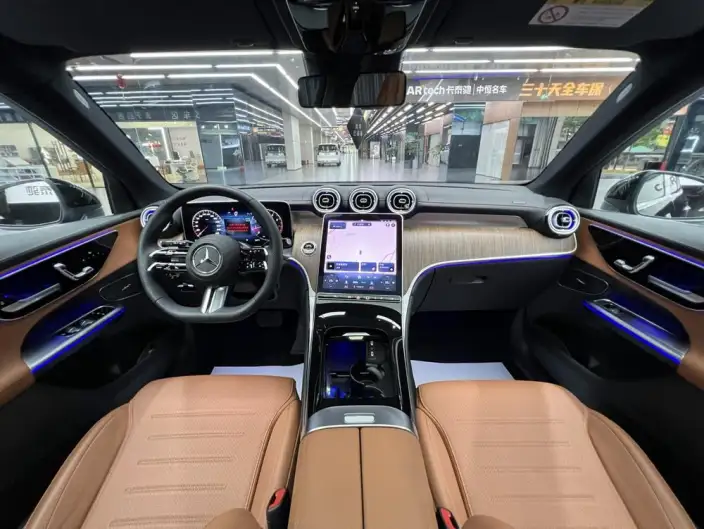 Mercedes-Benz GLC 2023 Model Facelift GLC 300 L 4MATIC Dynamic Model 7 seat – фото 8