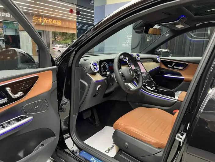 Mercedes-Benz GLC 2023 Model Facelift GLC 300 L 4MATIC Dynamic Model 7 seat – фото 10